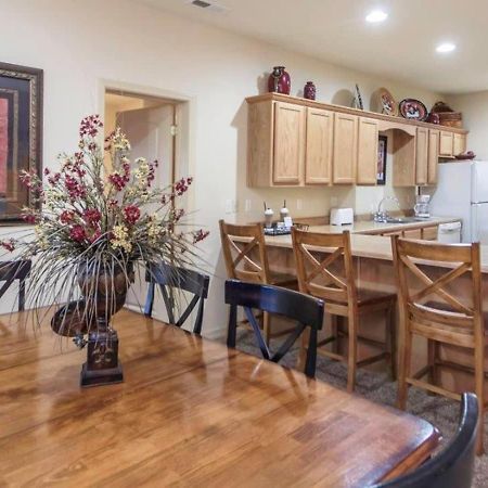 Branson Condo With A Walkout And Elevator Access At Thousand Hills And Next To 76 エクステリア 写真