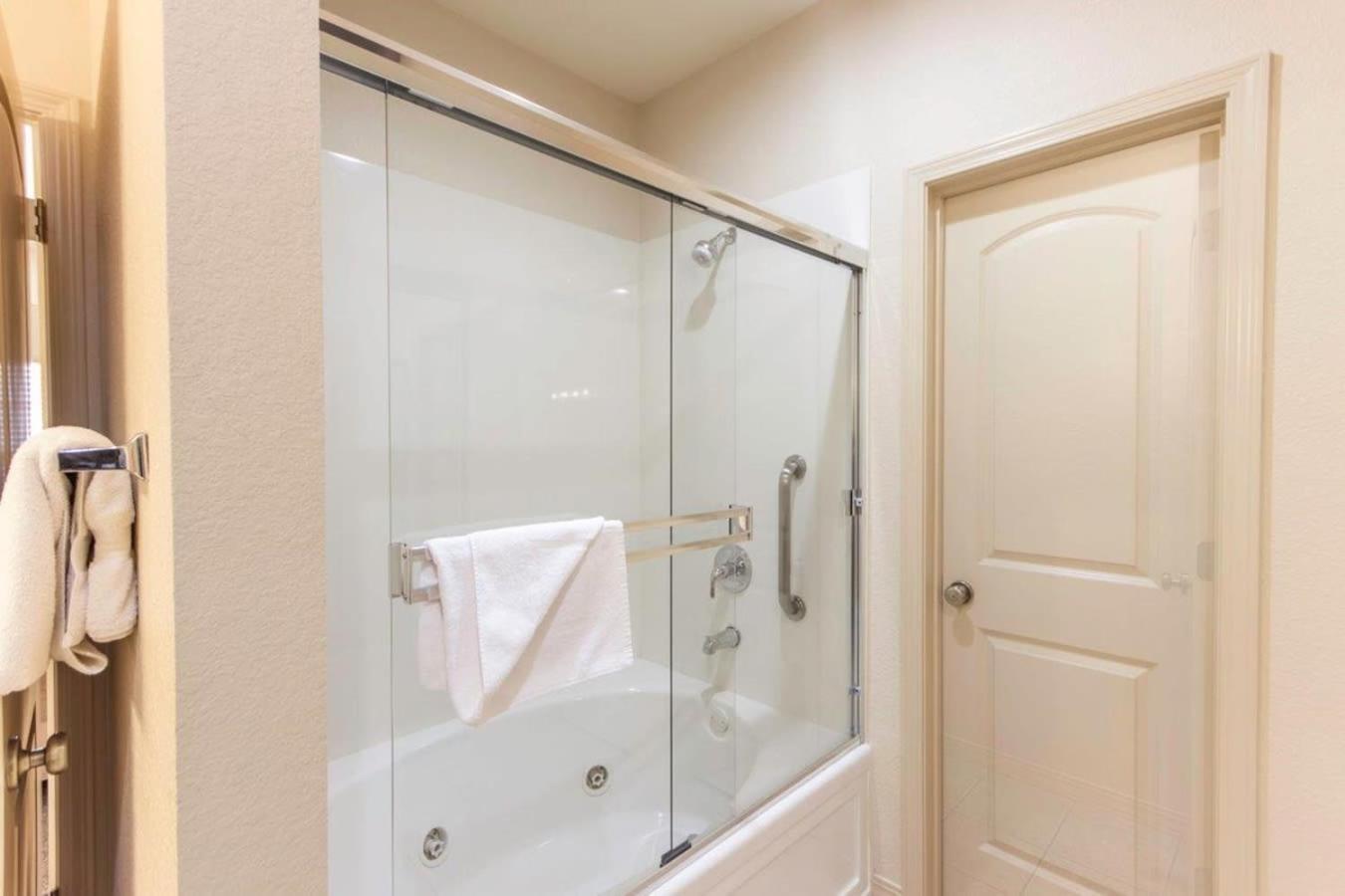 Branson Condo With A Walkout And Elevator Access At Thousand Hills And Next To 76 エクステリア 写真