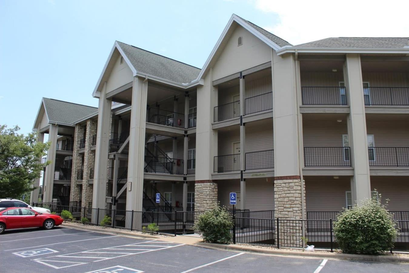 Branson Condo With A Walkout And Elevator Access At Thousand Hills And Next To 76 エクステリア 写真
